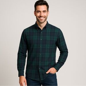 Uniqlo Men's Dark Green and Navy Checkered Shirt
